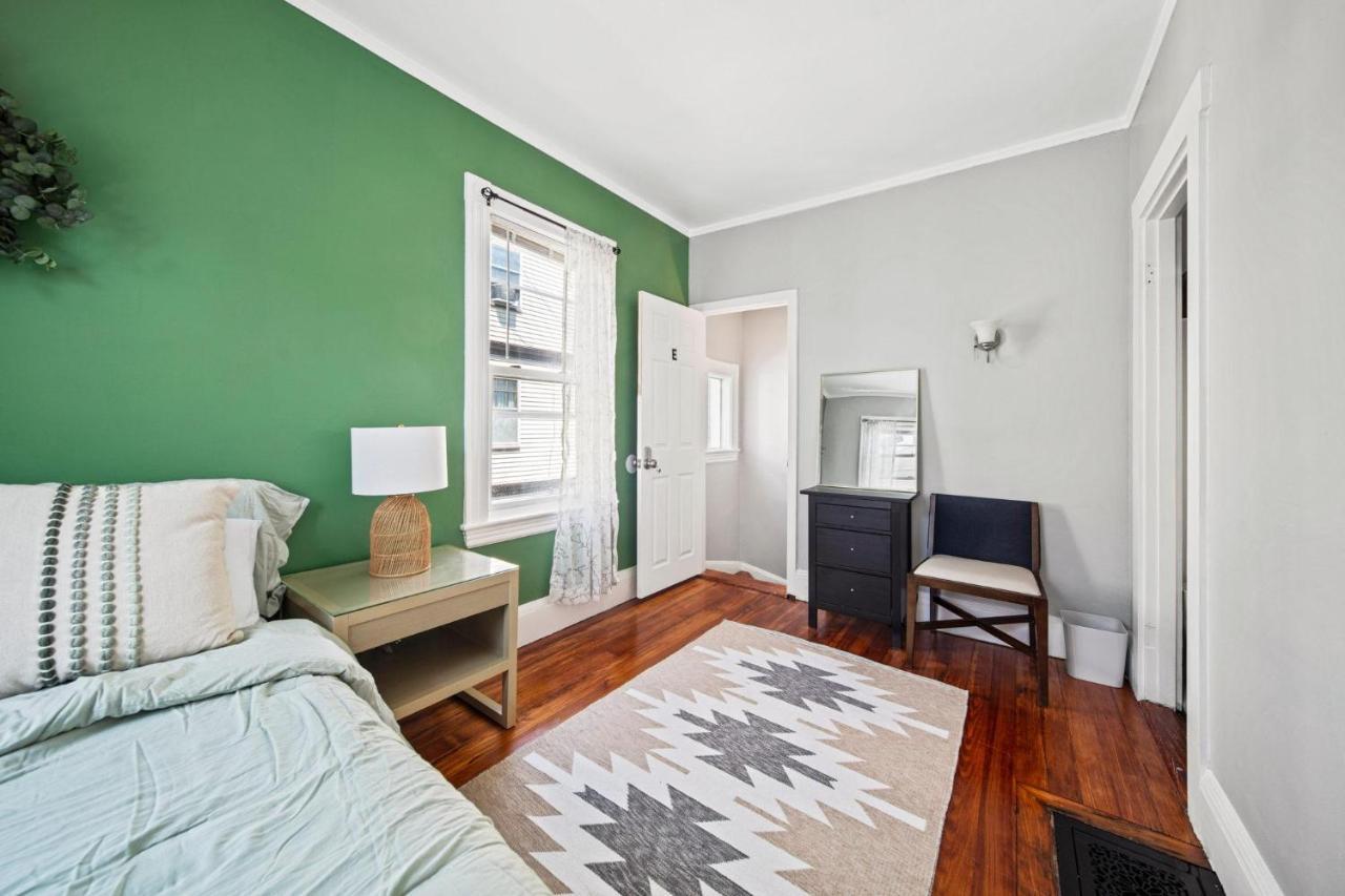 Cozy Up In 5Br Apt Near Charming Oak Square Бостон Экстерьер фото